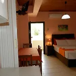 Green Villa מלון דירות Áyios Nikítas