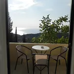 Green Villa Áyios Nikítas