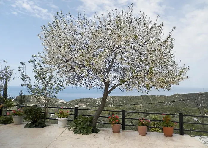 Green Villa Áyios Nikítas