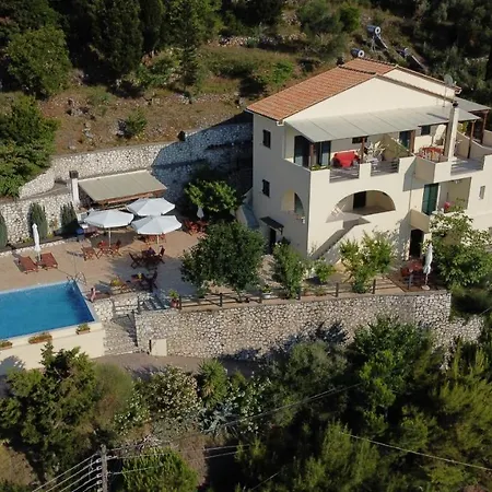 Appart hôtel Green Villa *