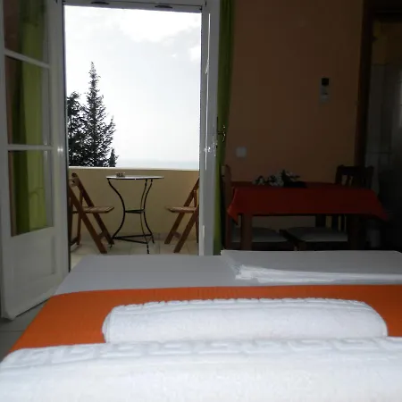 Green Villa Hotel apartamentowy Áyios Nikítas
