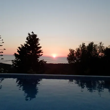 Green Villa Hotel apartamentowy Áyios Nikítas