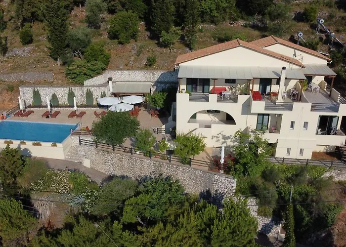 Green Villa Agios Nikitas